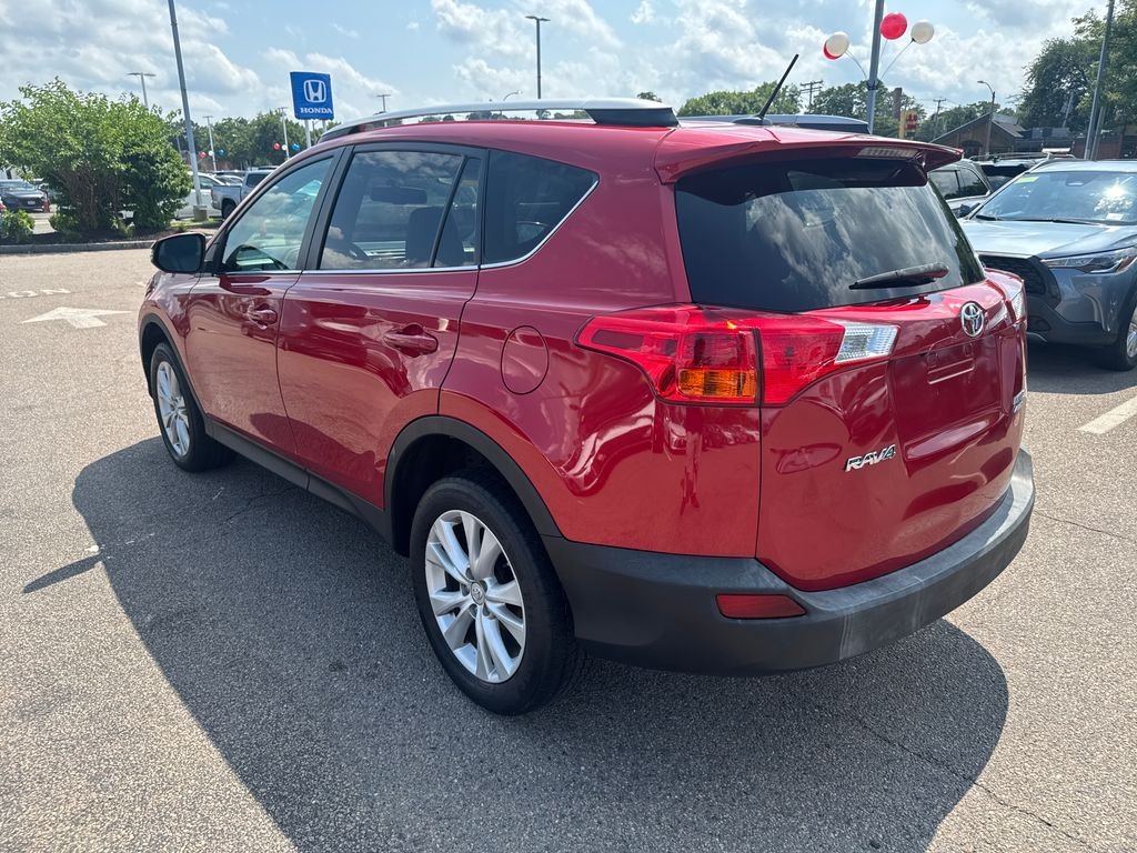 Used 2014 Red Toyota Limited image 5