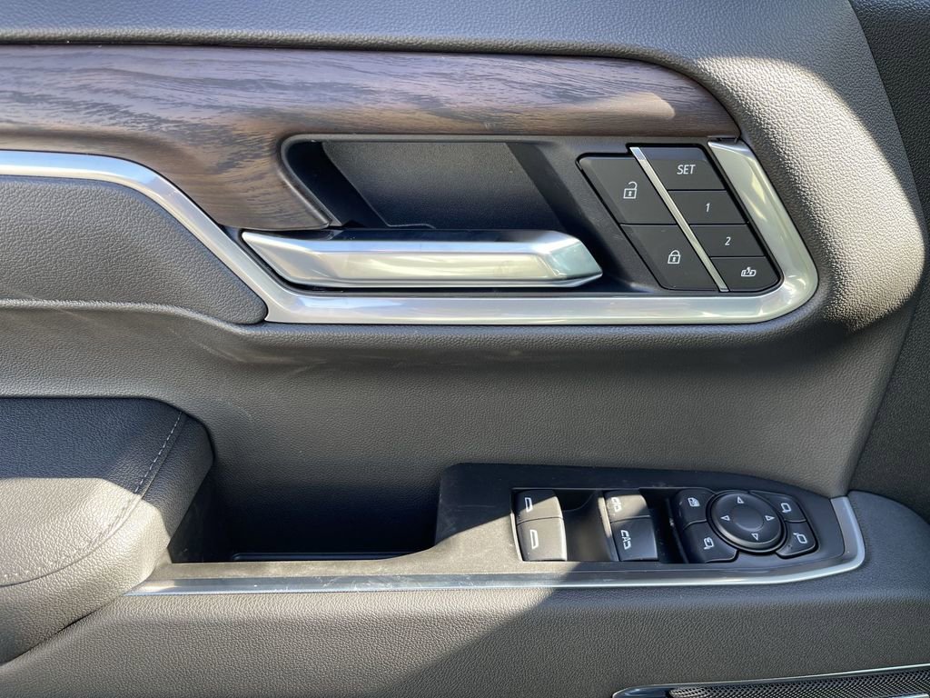 New 2026 Onyx Black GMC SLT image 24