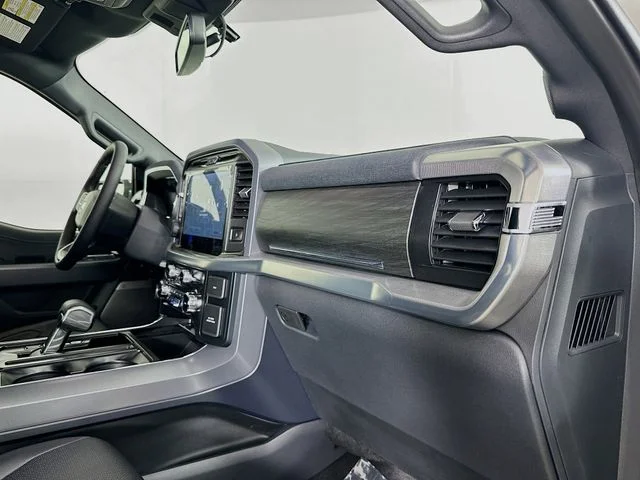 New 2026 Star White Metallic Tri-Coat Ford Lariat image 30