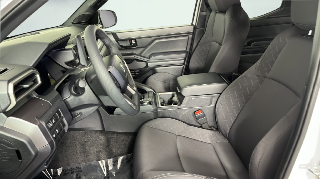 2025 Toyota Tacoma SR5 - Photo 14