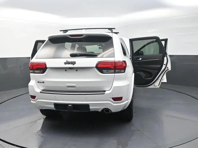 Used 2021 White Jeep Limited image 39