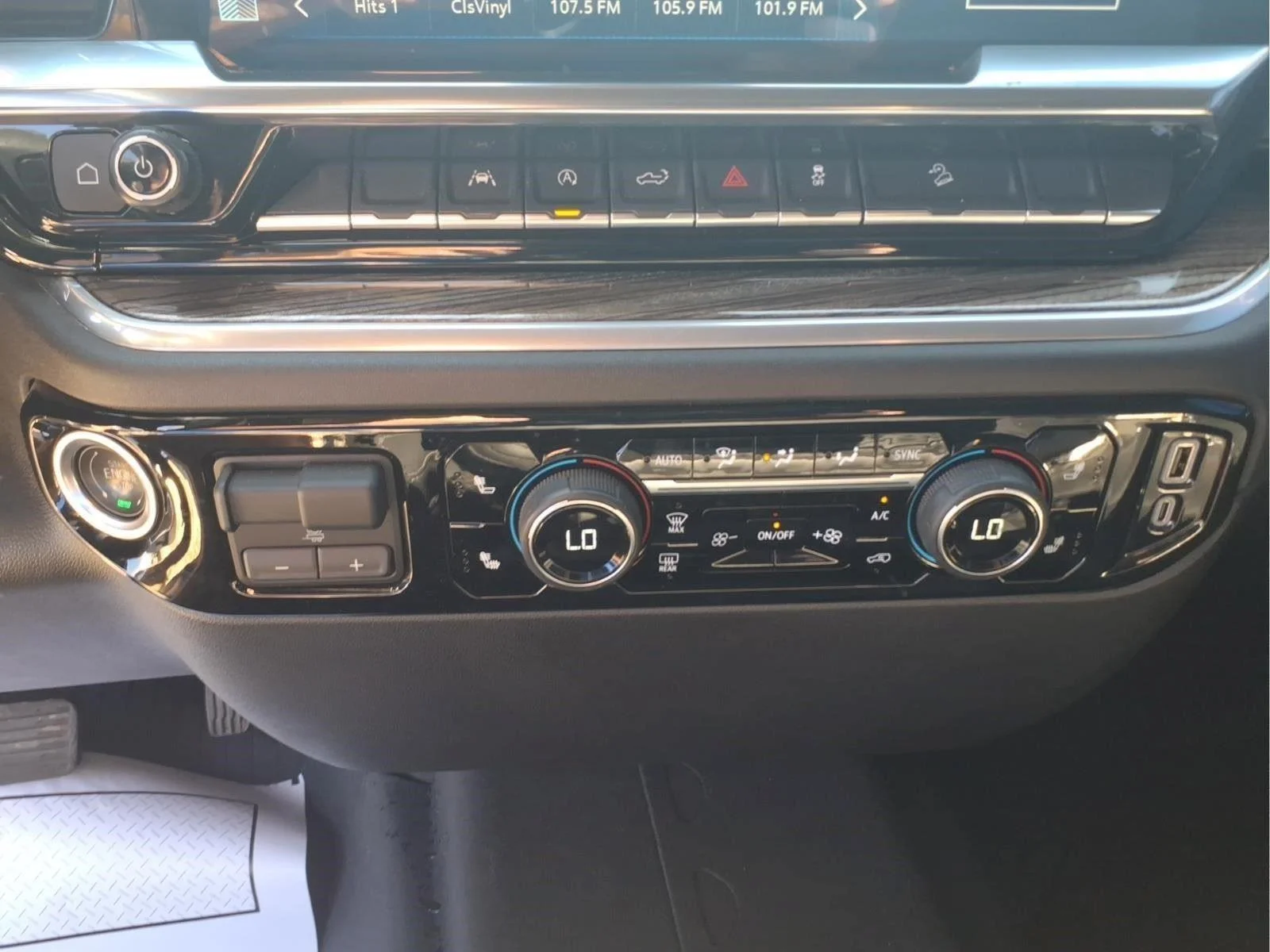 Used 2025 Sterling Gray Metallic Chevrolet LT image 24