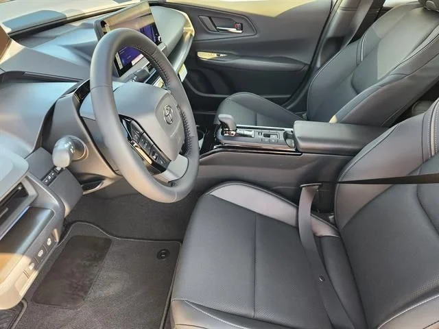 New 2026 Wind Chill Pearl <sup>1</sup> Toyota  Nightshade Edition image 9