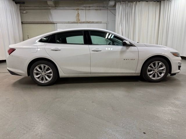 Used 2020 Chevrolet Malibu 1LT with VIN 1G1ZD5ST3LF018230 for sale in Fairmont, Minnesota