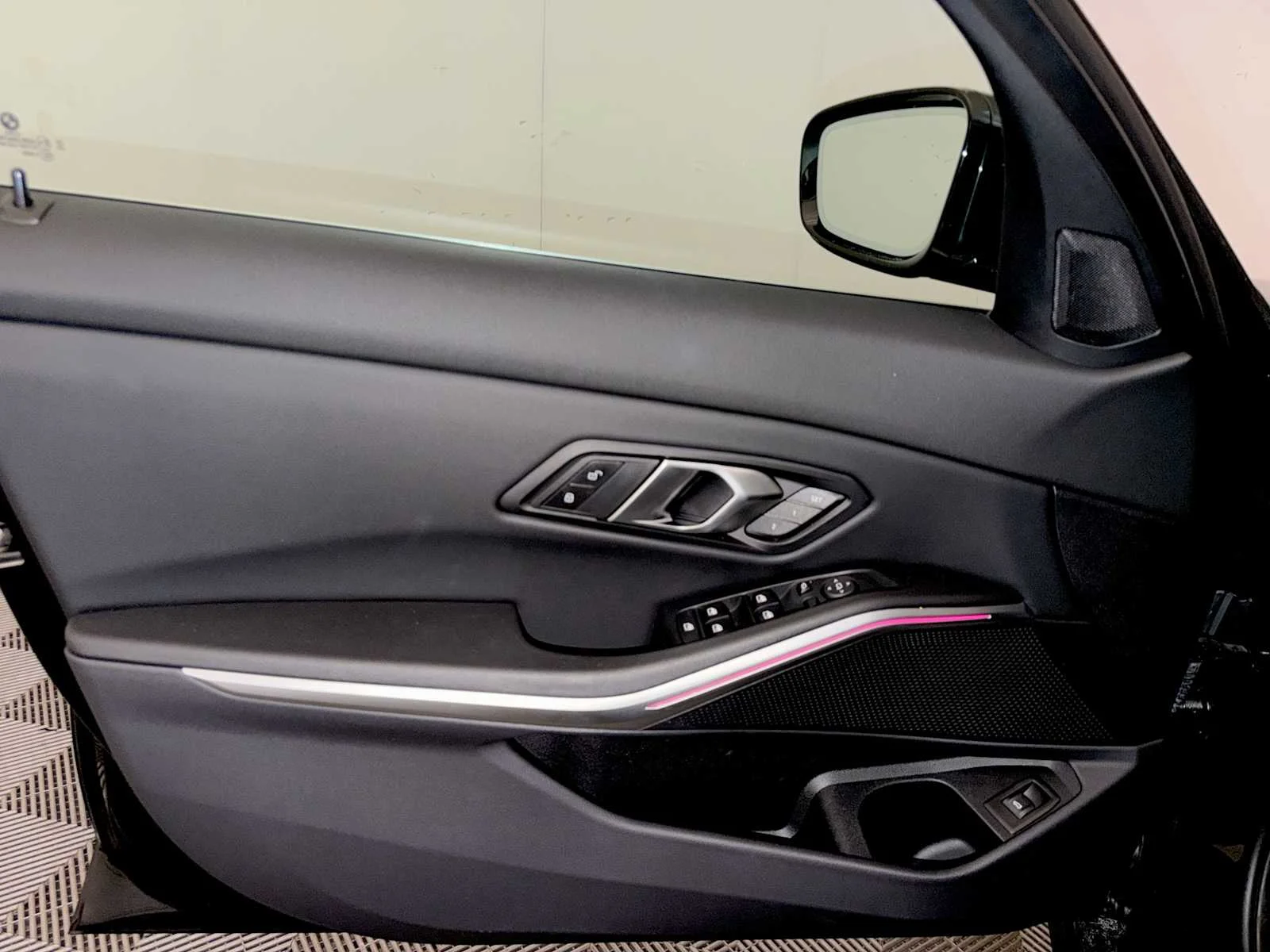 2024 BMW 3 Series 330i - Photo 11