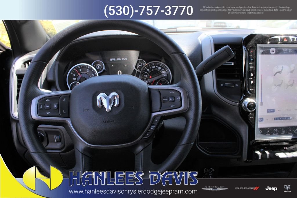 New 2024 Diamond Black Crystal Pearl-Coat Exterior Paint RAM Tradesman image 9