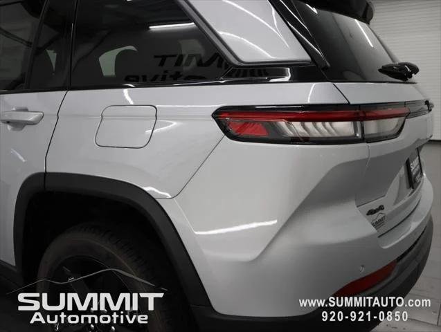 New 2026 Silver Zynith Jeep Limited image 33
