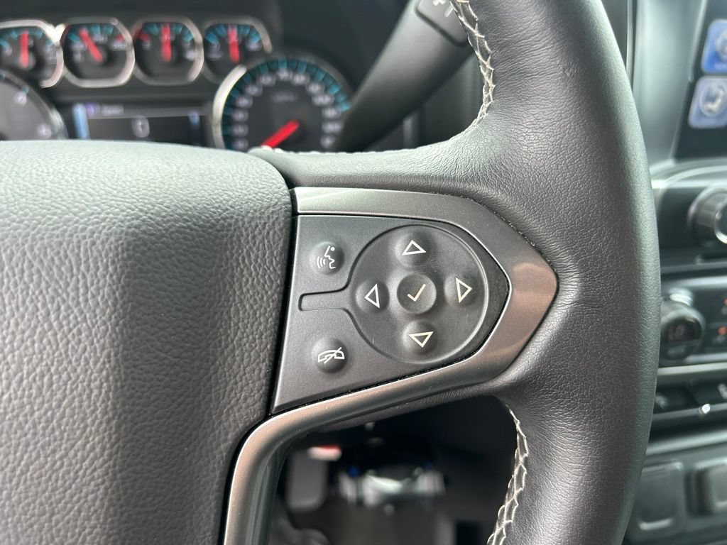 Used 2018 CAJUN RED TINTCOAT Chevrolet LT image 23