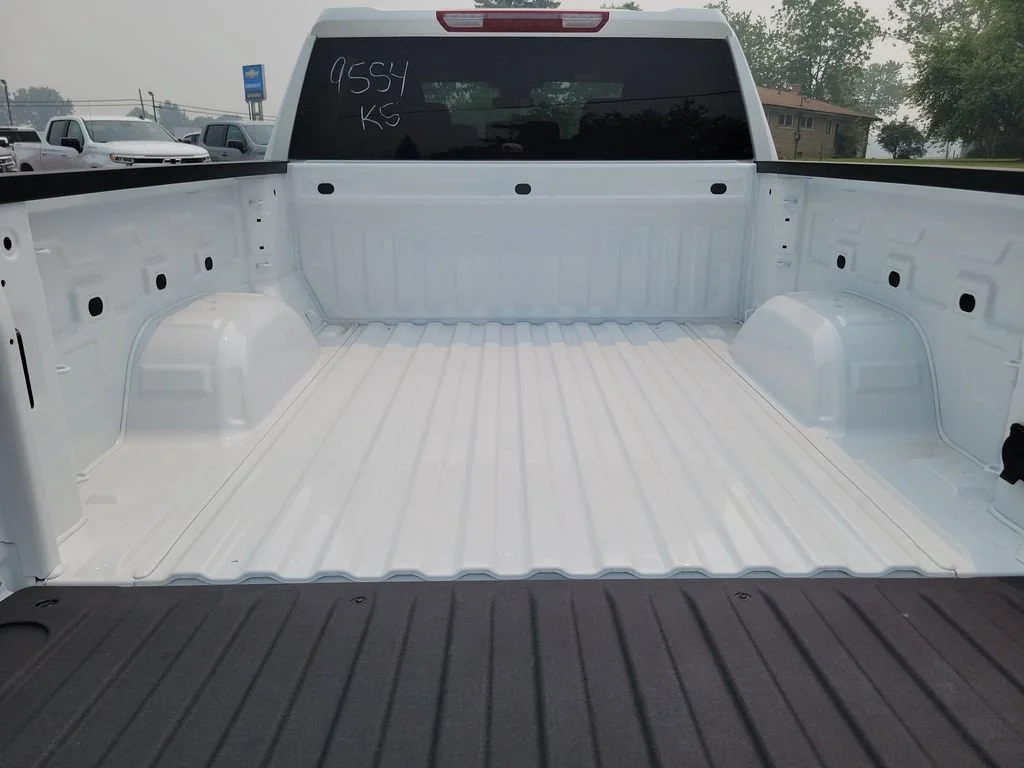 New 2026 Summit White Chevrolet LT (2FL) image 26