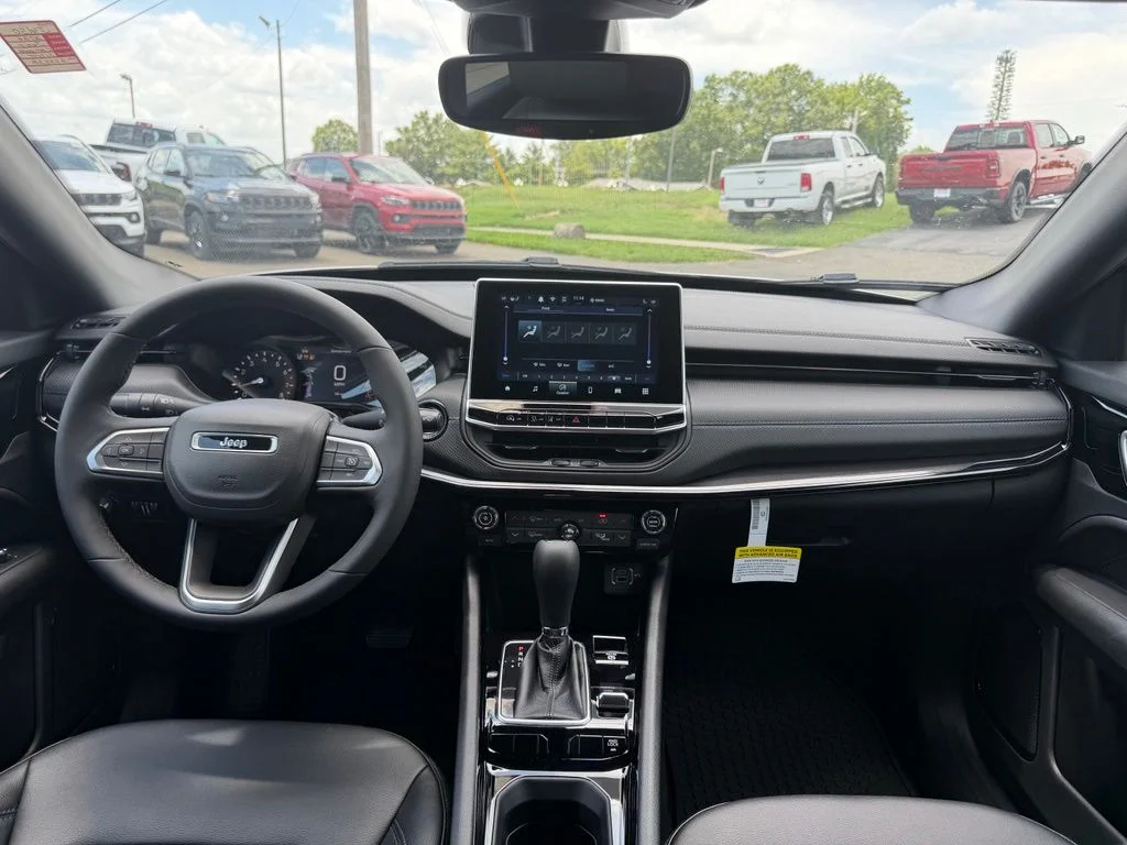 New 2026 Silver Jeep Latitude image 39