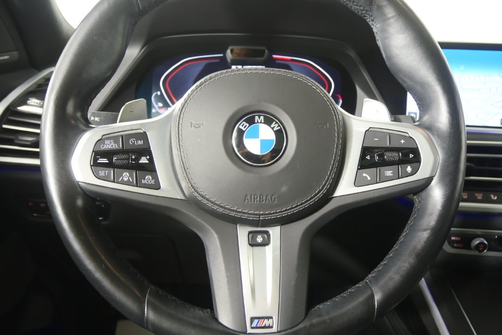 Used 2022 Black Sapphire Metallic BMW M50i image 21