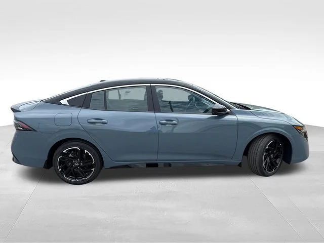 New 2026 Atlantic Gray Metallic / Super Black Two-tone Nissan SR image 8