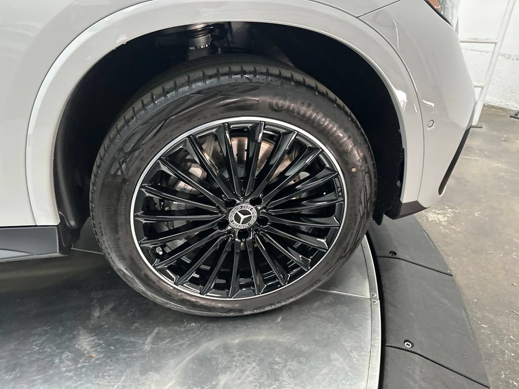 New 2026 MANUFAKTUR Alpine Grey Mercedes-Benz GLC 300 image 39