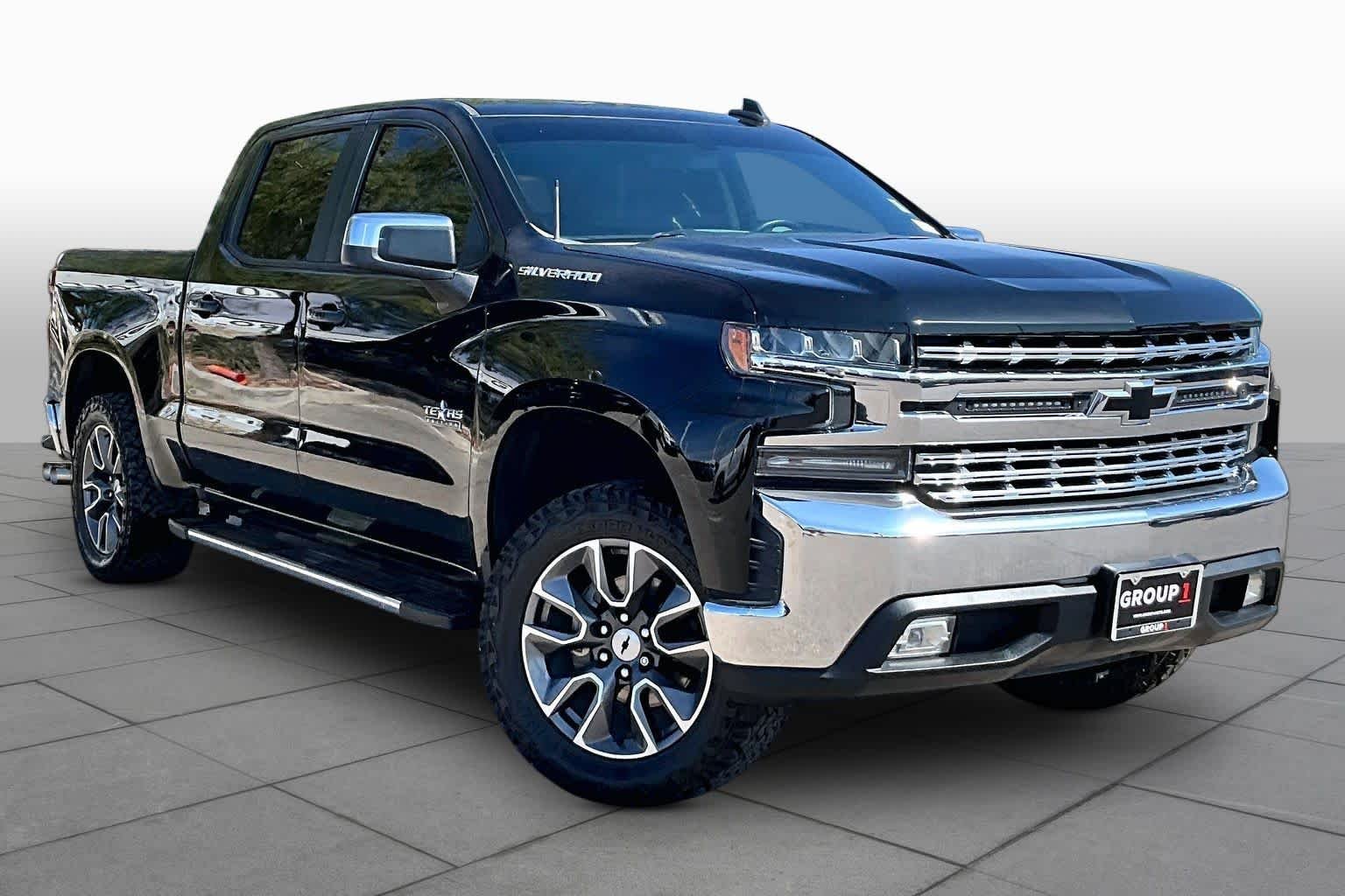 Used 2020 Black Chevrolet LT image 3