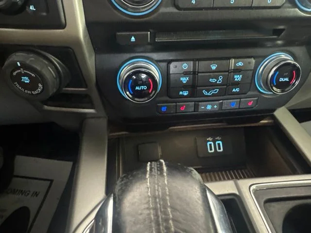 Used 2016 Caribou Metallic Ford Lariat image 16