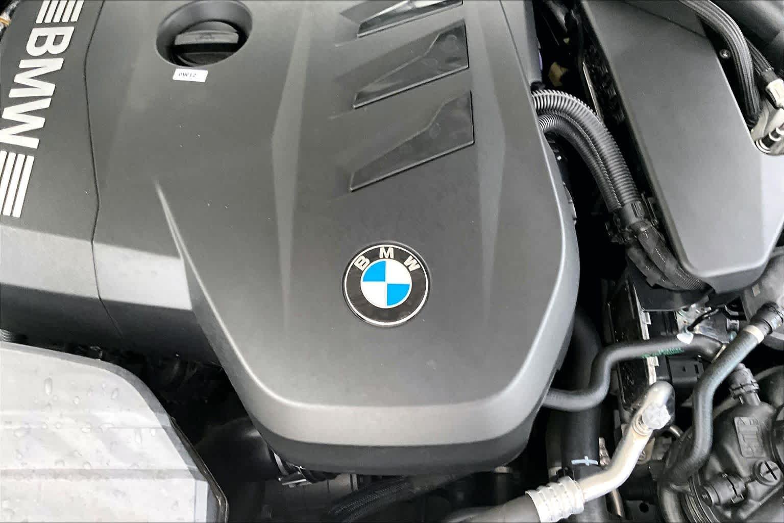 Used 2025 Alpine White BMW 330i image 33