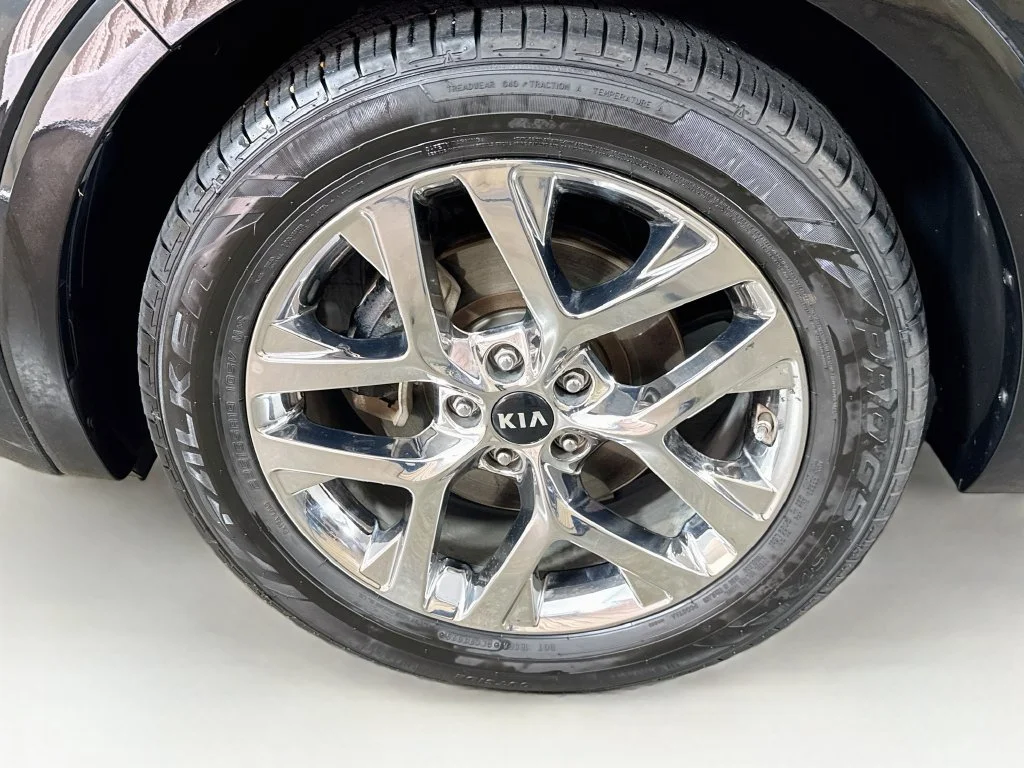 Used 2019 Black Kia SX Limited image 42