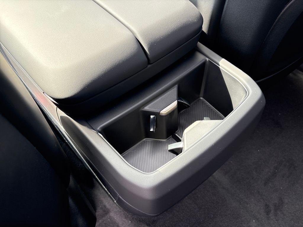 New 2027 Glacial White Pearl Kia SX image 28