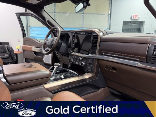 Certified Used 2025 Agate Black Metallic Ford King Ranch image 28