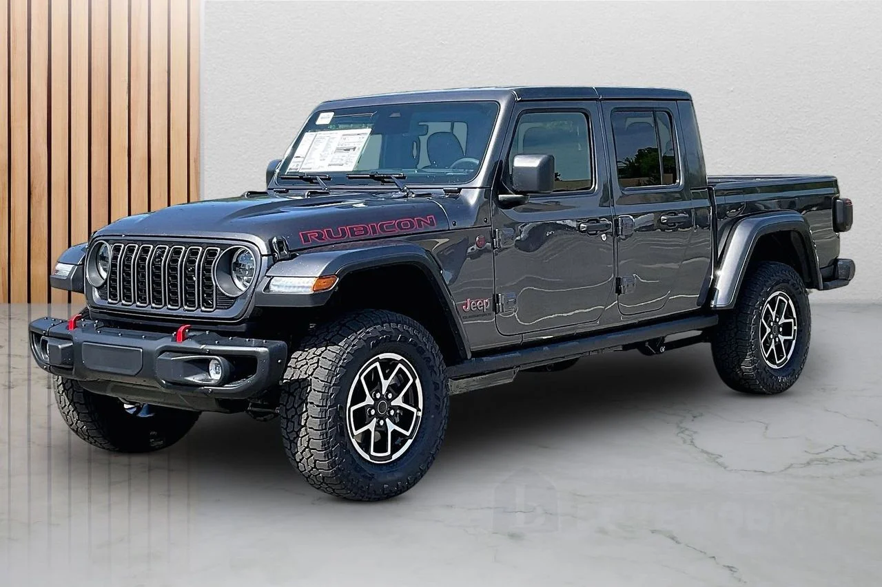 New 2026 Granite Crystal Metallic Clear-Coat Exterior Paint Jeep Rubicon X image 4