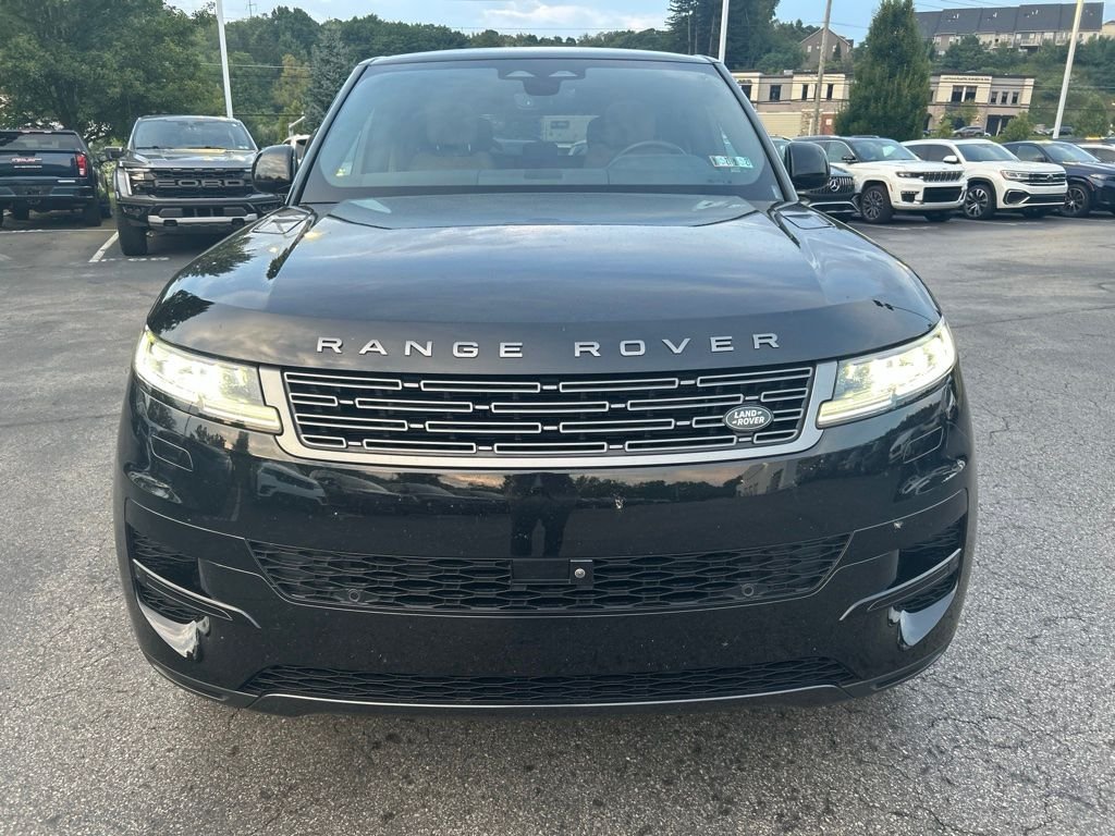 Certified Used 2025 Santorini Black Metallic Land Rover SE image 5