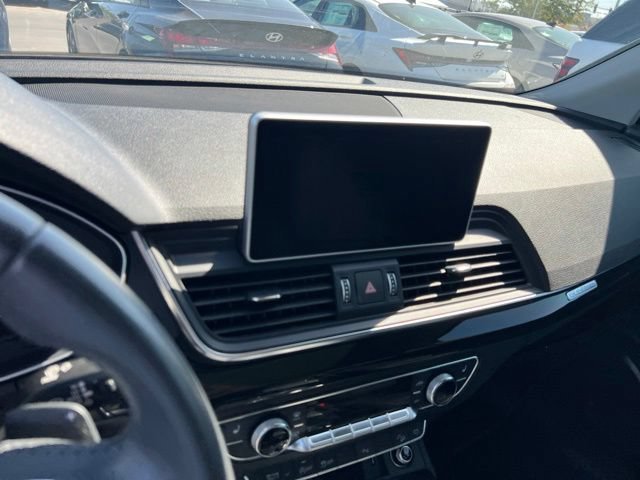 Used 2020 White Audi 45 Premium Plus image 9