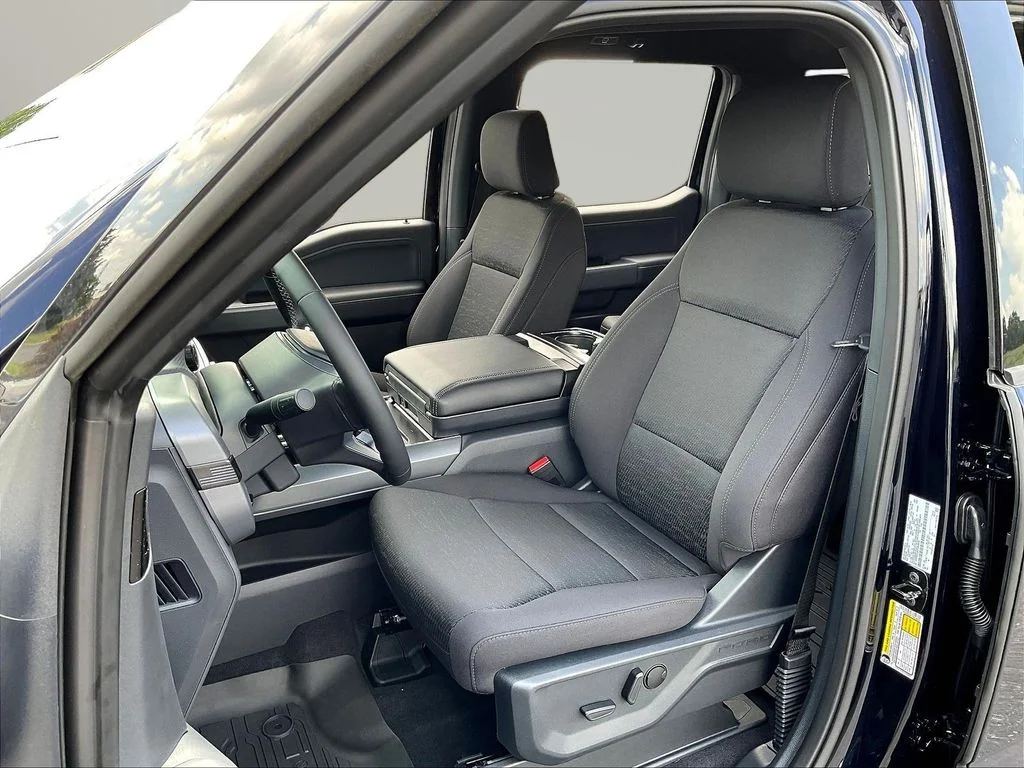 New 2026 Antimatter Blue Metallic Ford XLT image 28