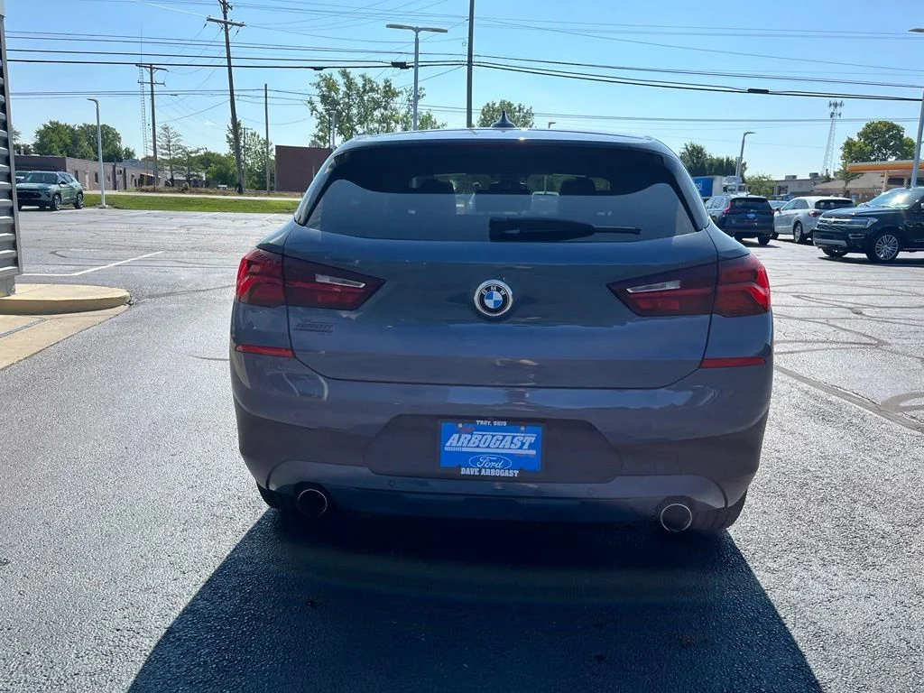 Used 2022 Gray BMW xDrive28i image 6
