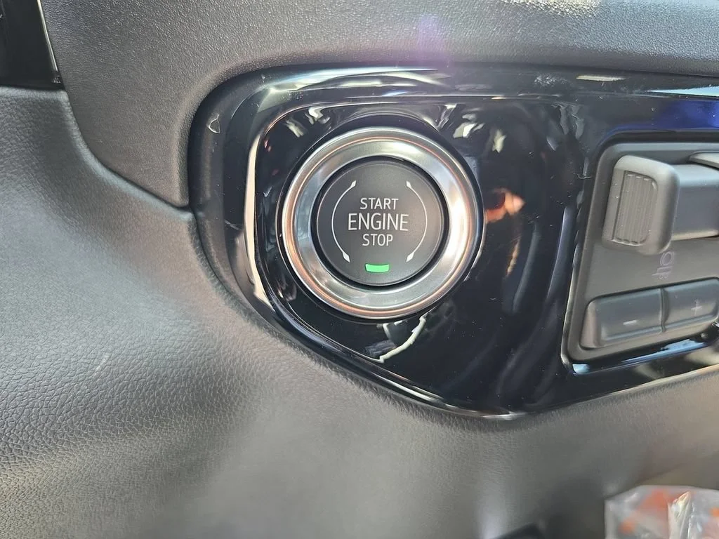 New 2026 Polar White Tricoat Chevrolet High Country image 23