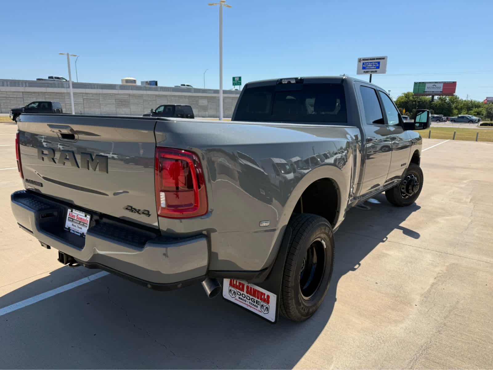 New 2026 Ceramic Gray Clear-Coat Exterior Paint RAM Laramie image 6