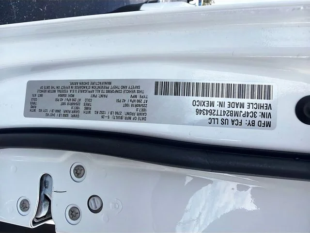 New 2026 Bright White Clear-Coat Exterior Paint Jeep Limited image 32