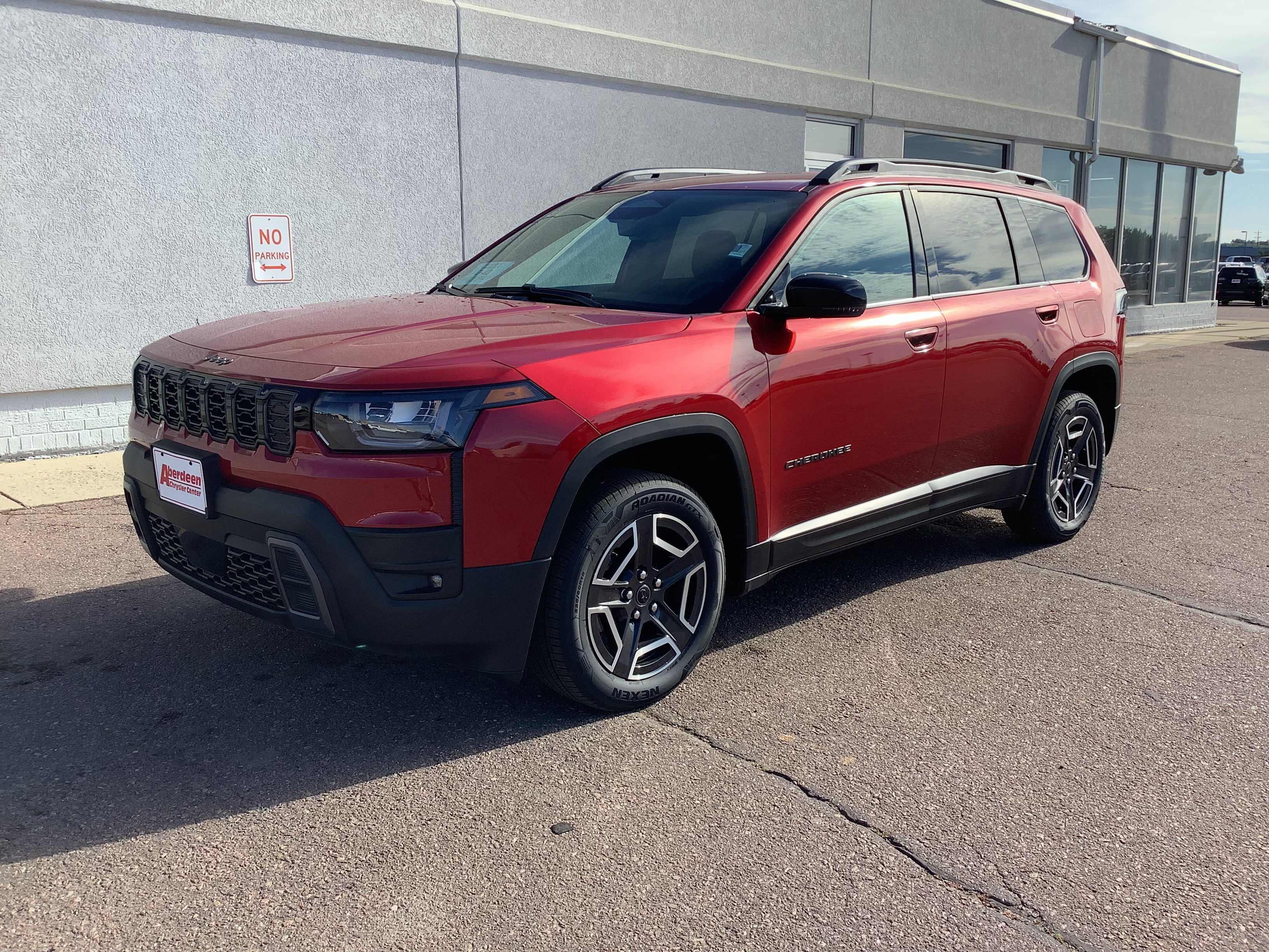 New 2026 Red Hot Pearl-Coat Exterior Paint Jeep Limited image 15
