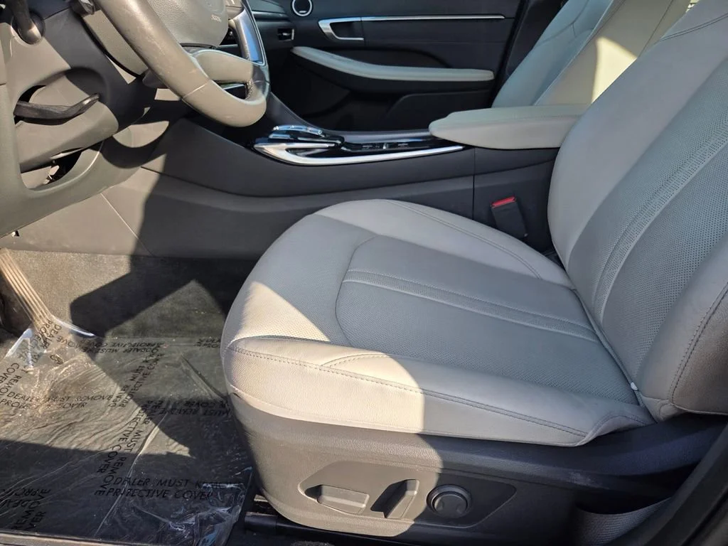 Used 2022 Portofino Gray Hyundai Limited image 11