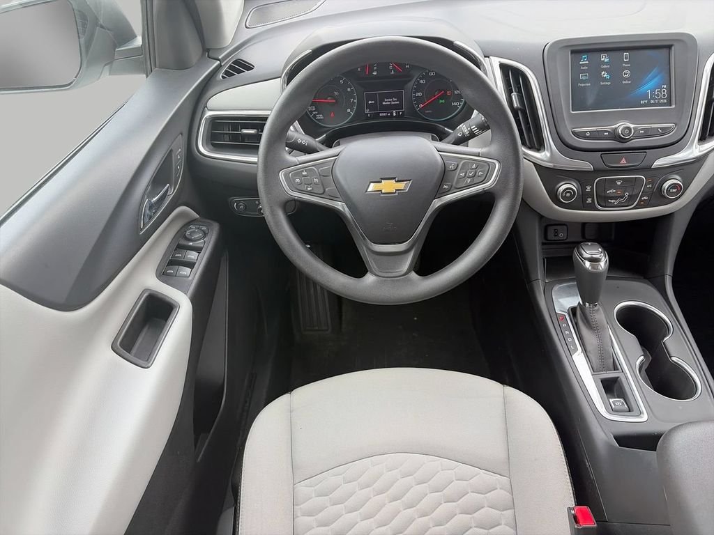 Used 2018 White Chevrolet LS image 10