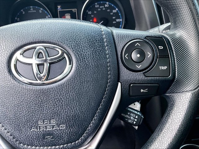 Used 2018 Super White Toyota LE image 24