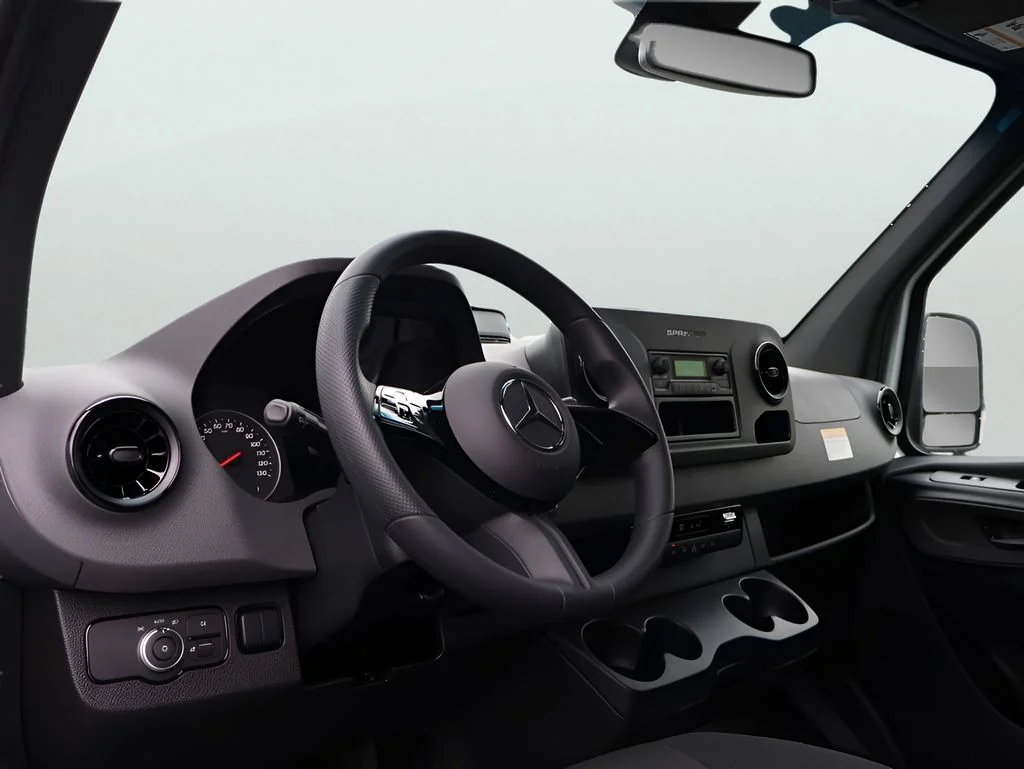 New 2026 Arctic White Mercedes-Benz Cargo 144 WB image 20