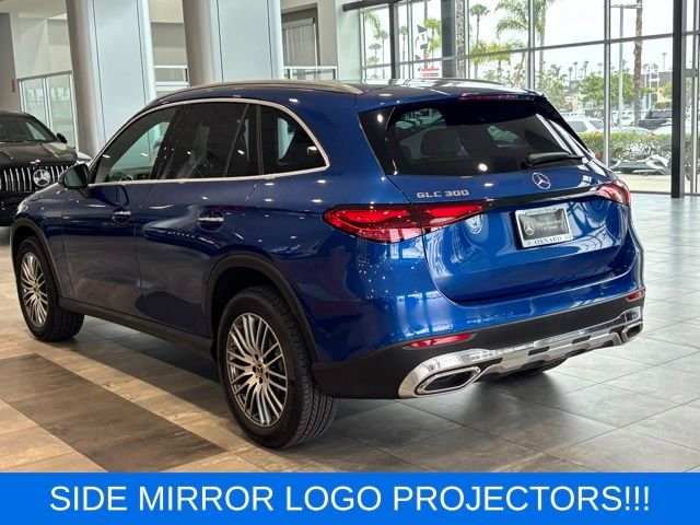 Used 2026 Blue Mercedes-Benz GLC 300 image 5