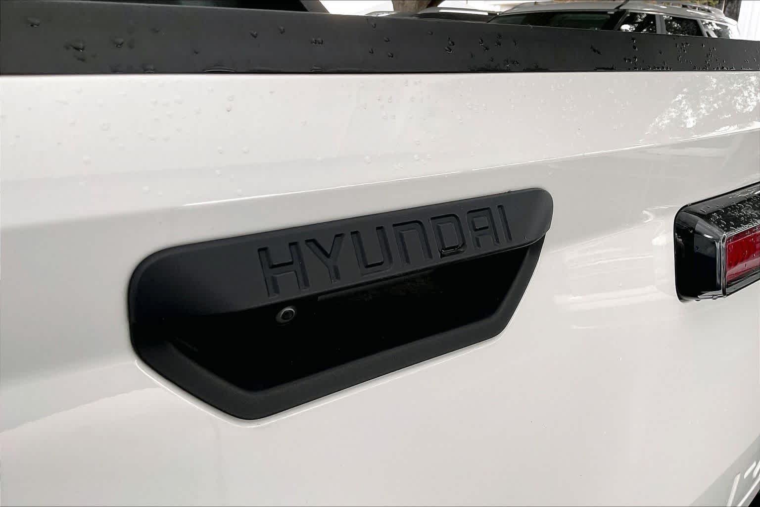 2025 Hyundai Santa Cruz SE - Photo 31