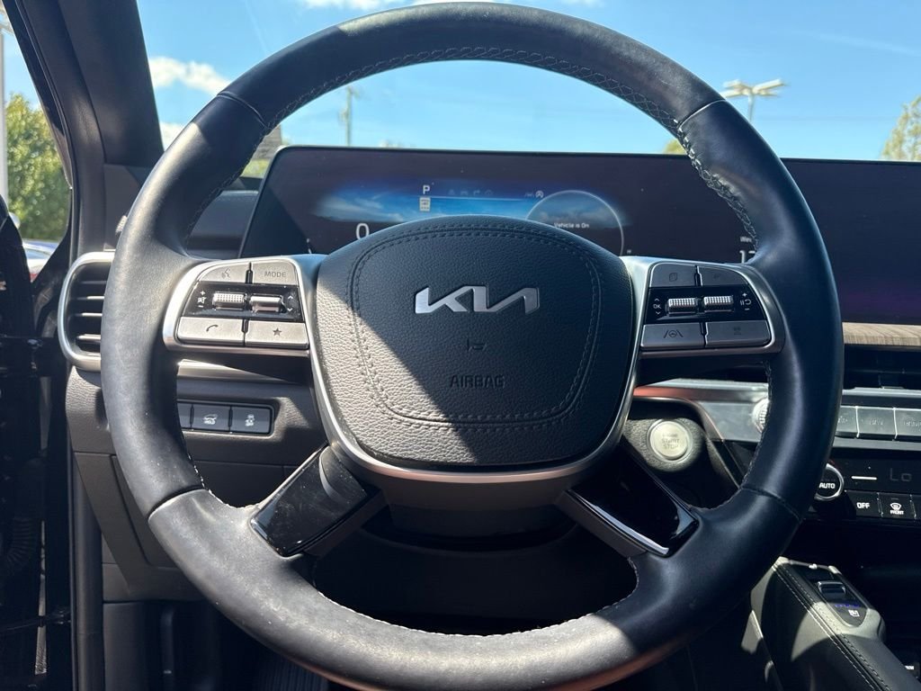 Used 2024 Black Kia SX-Prestige image 7