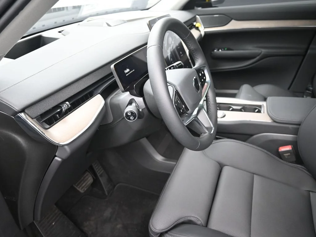 2025 Volvo EX90 Plus - Photo 9