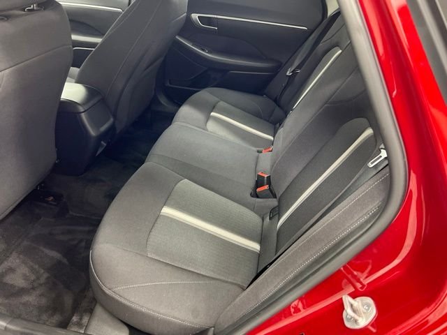Used 2023 Red Hyundai SEL image 9