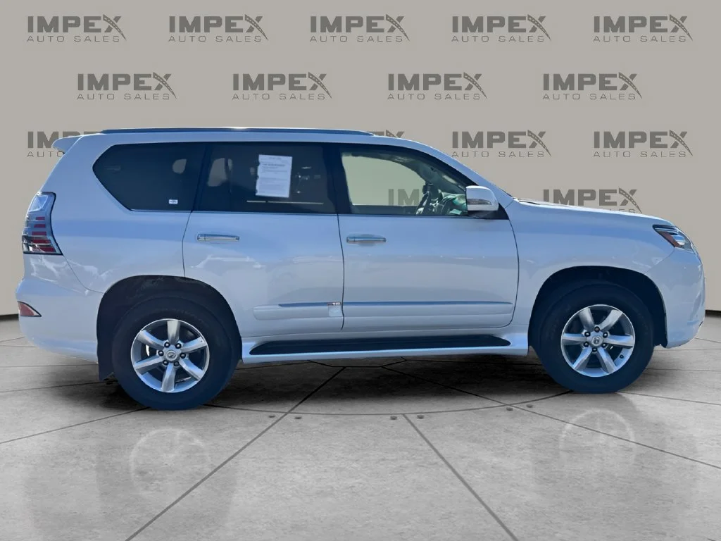 Used 2018 White Lexus 460 image 6