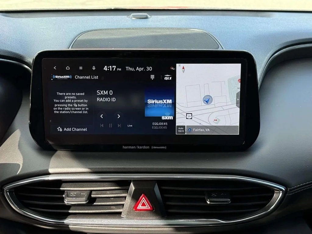 Used 2023 Silver Hyundai SEL image 19