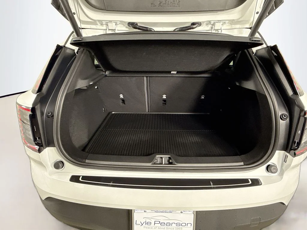 New 2026 Crystal White Volvo Twin Motor Performance Ultra image 18