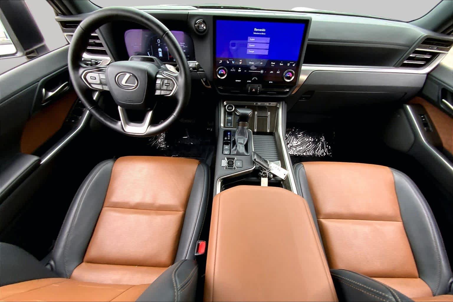2024 Lexus GX Luxury+ - Photo 16