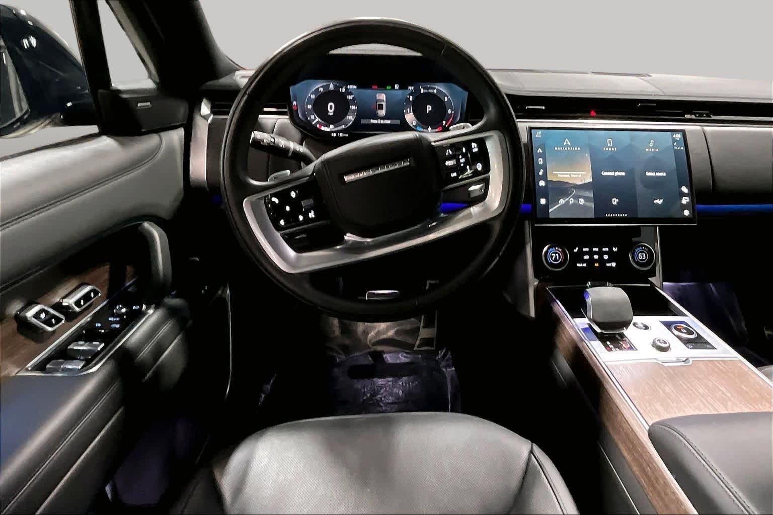 Pre-Owned 2023 Land Rover Range Rover SE