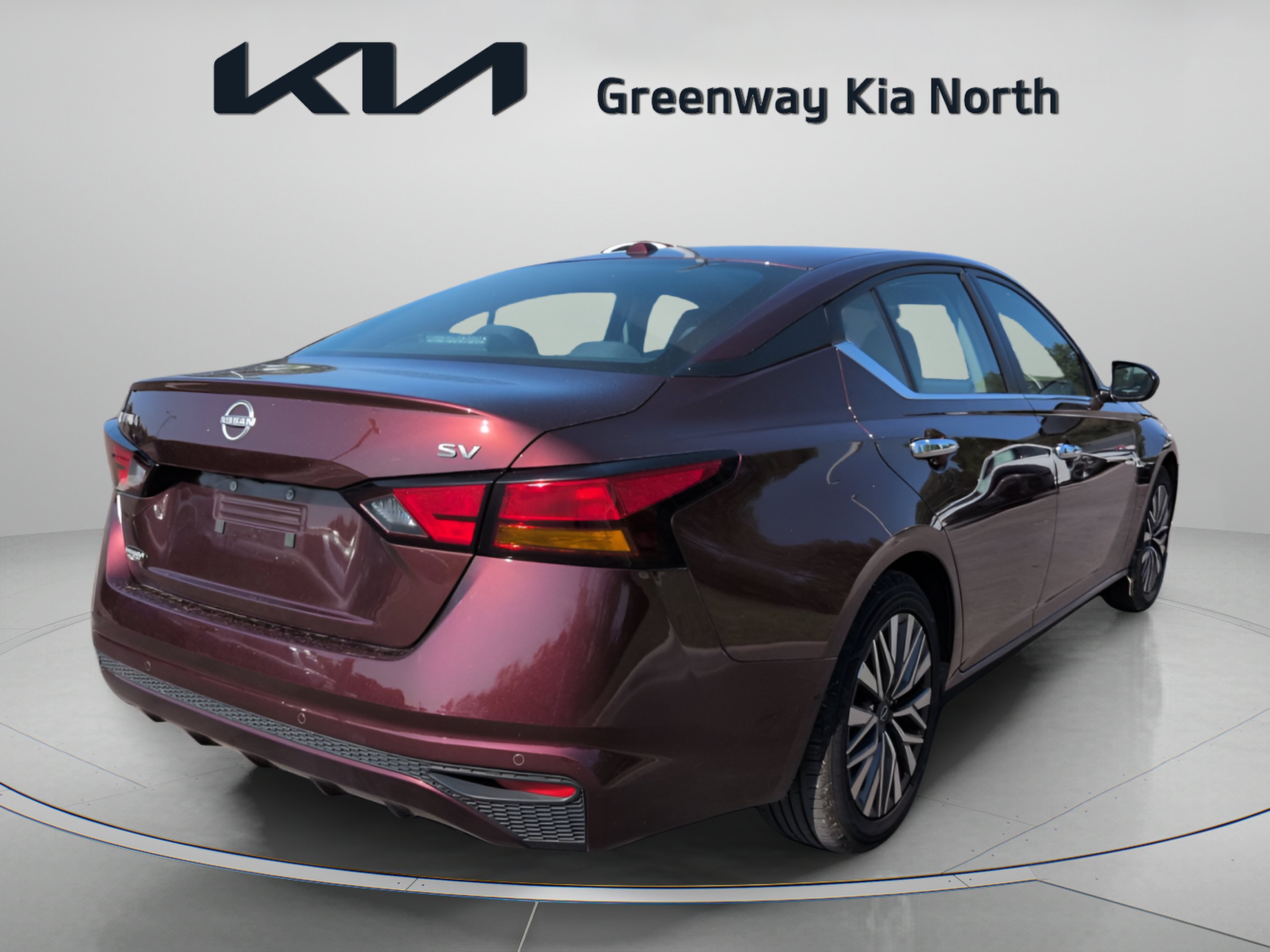 Used 2024 Garnet Pearl Metallic Nissan 2.5 SV image 8