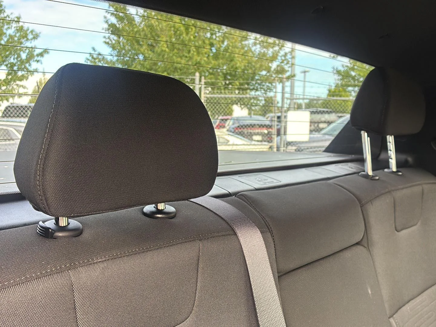 Used 2022 Phantom Black Hyundai SEL image 21