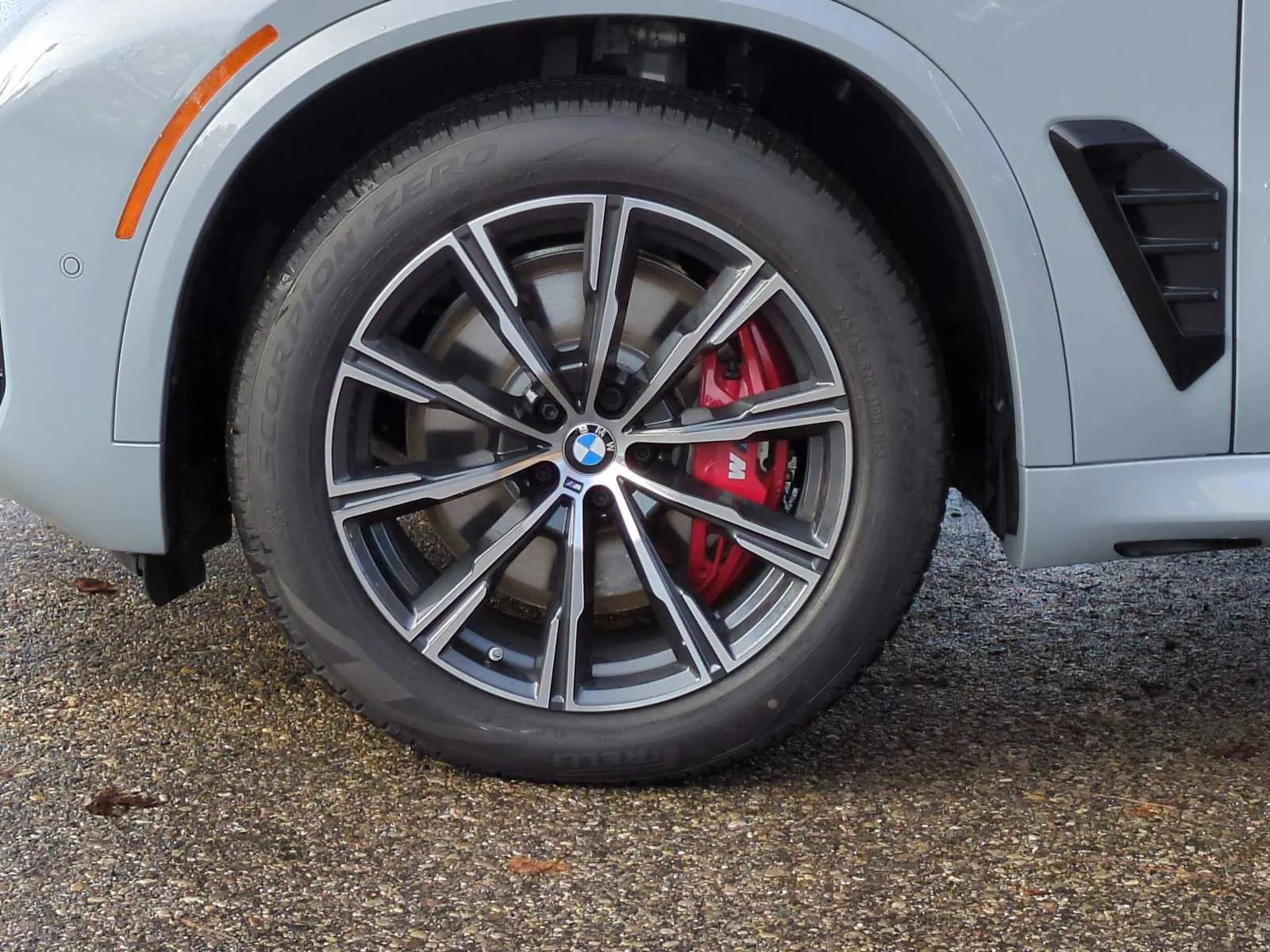 New 2026 Brooklyn Grey Metallic BMW M60i image 13
