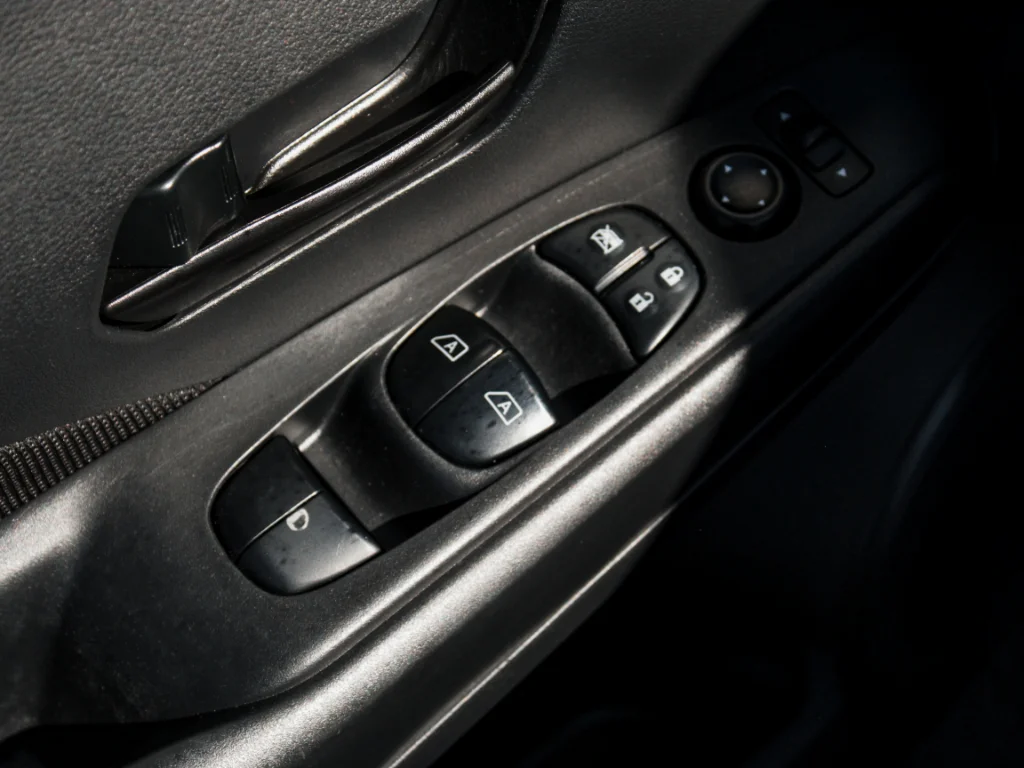 Used 2022 Electric Blue Metallic Nissan S image 9